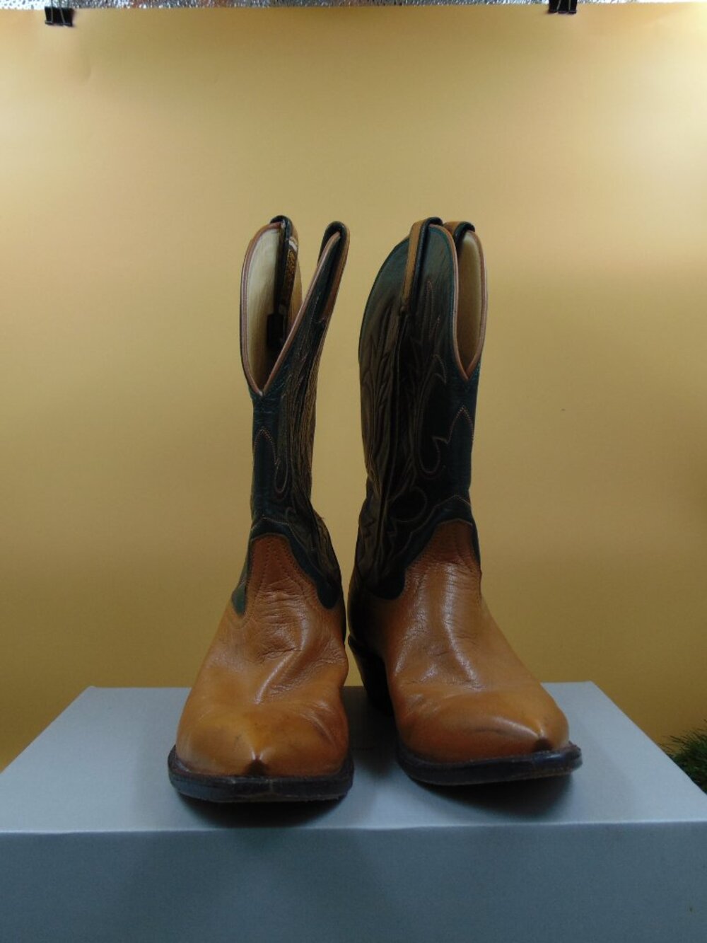 Hondo Women’s Western Cowboy Boots Size 7B – Vintage Leather Western Boots